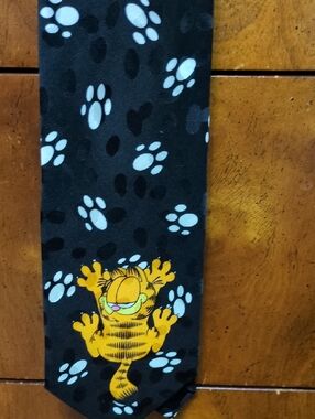 Garfield Paws Addiction 100% Silk  Black Tie with White Paw Print Pattern
